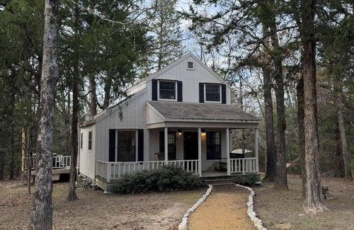 Canton Cabine | Fox Creek - Secluded Cabin with Hot Tub - New Owner!