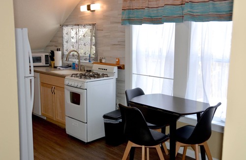 Tavares Appartement | Fox Haven Apt #2 Upstairs 1 Bedroom Apartment