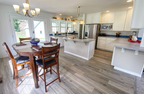 Fox Island Maison | Fox Island Guest House