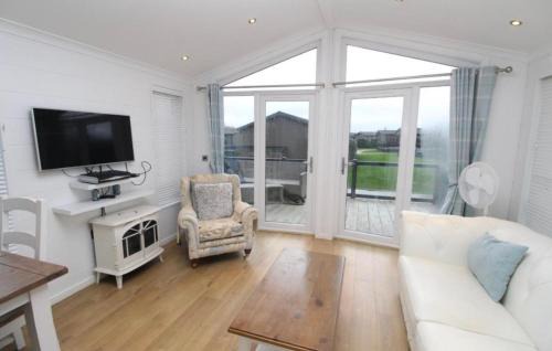 Westmarsh Cabine | Foxhunter Park Luxury Lodge