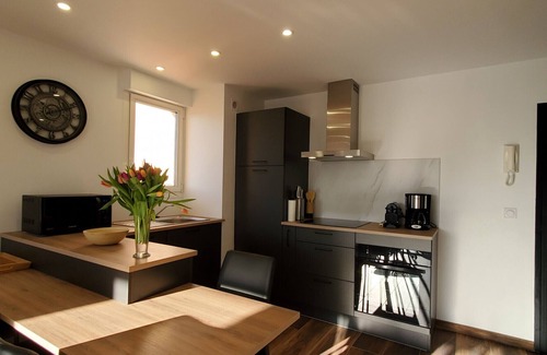 Frejus Plage Appartement | Fréjus-Plage, Vue mer, T2, 38m2, 4 personnes, refait à neuf, clim, magnifique