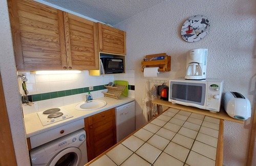Autrans-Meaudre-en-Vercors Appartement | Appartement cosy au cœur d'Autrans, 100m des pistes, balcon, 28m², 4 pers, bien équipé, 2 étoiles