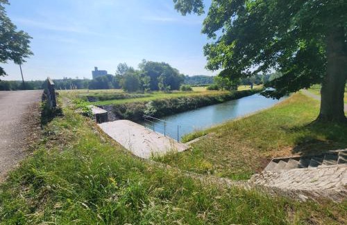 Beaujeu-Saint-Vallier-Pierrejux-et-Quitteur Appartement | La Couleuvre