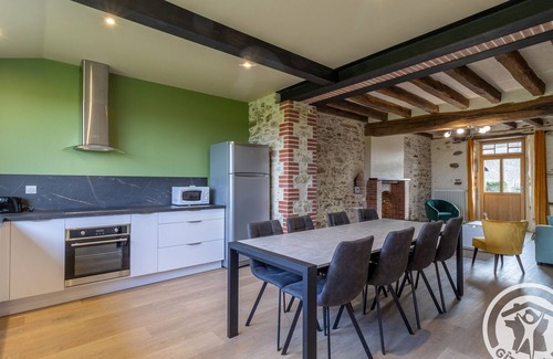 Beaupreau-en-Mauges Cottage | Gîte de charme avec terrasse, près de Nantes, campagne des Mauges, idéal pour familles et pêcheurs