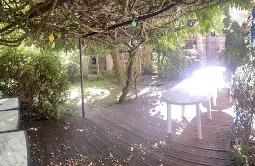 Camps-Saint-Mathurin-Leobazel Maison | Maison de vacances "Les Fourniols" avec jardin privé et piscine intérieure partagée