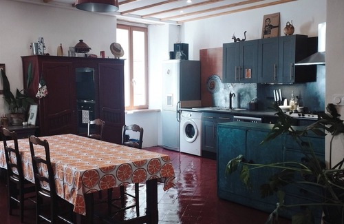 Durfort-et-Saint-Martin-de-Sossenac Appartement | Charming apartment in the heart of the medieval village