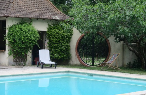 Les Avenieres-Veyrins-Thuellin Villa | "Le Refuge des Oiseaux" Dauphinoise villa with swimming pool. 10 minutes from Walibi!