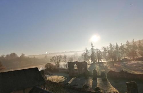 Saint-Evroult-Notre-Dame-du-Bois Maison | Le refuge de l'abbaye