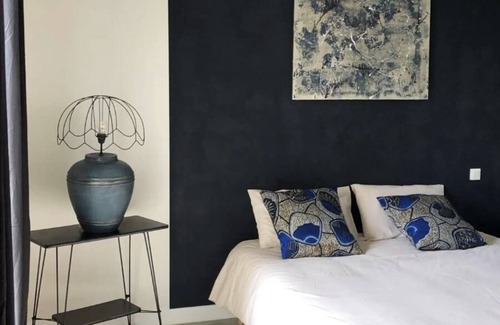 Saint-Georges-les-Baillargeaux Lit Et Petit-Déjeuner | Vrbo Property