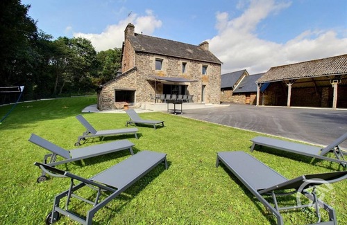 Saint-Gilles-du-Vieux-Marche Maison | 200 m² Gîte ∙ 6 chambres ∙ 13 personnes