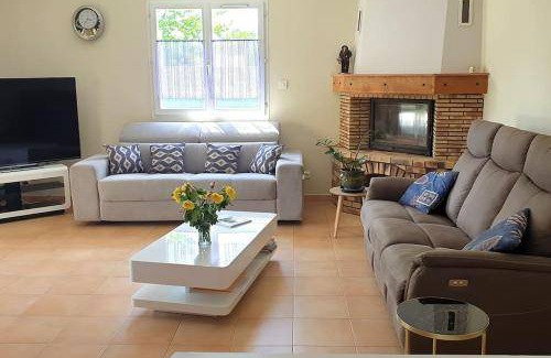 Saint-Hilaire-de-Brethmas Villa | 82 m² Villa ∙ 2 chambres ∙ 6 personnes
