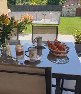 Saint-Hilaire-de-Brethmas Villa | 82 m² Villa ∙ 2 chambres ∙ 6 personnes