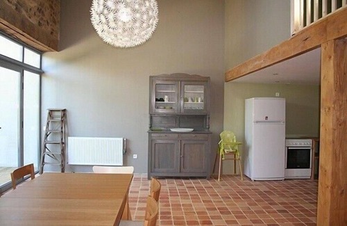 Saint-Martin-Lars-en-Sainte-Hermine Maison | Quiet, well-located house with indoor swimming pool. Ideal for families with pets!