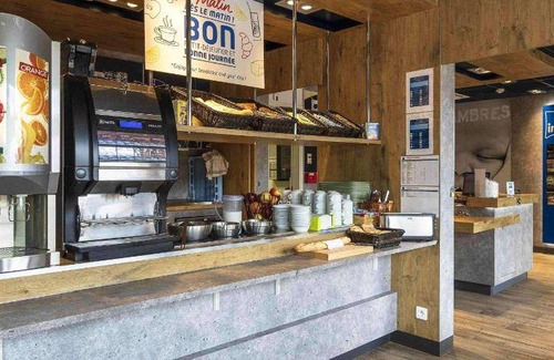Saint-Pourcain-sur-Sioule Hôtel | 13 m² Hôtel ∙ 5 personnes
