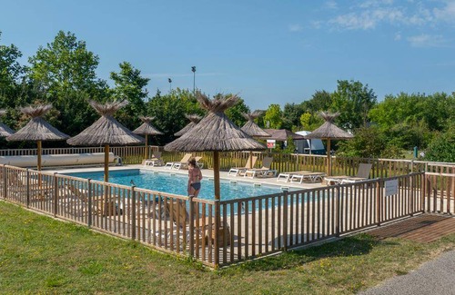 Saint-Yrieix-sur-Charente Maison | 33 m² Mobil-home ∙ 3 chambres ∙ 6 personnes