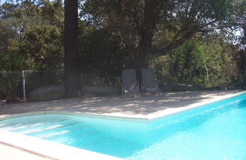Sainte-Lucie-de-Porto-Vecchio Appartement | Studio à l'étage dans villa 4 appartements, avec grande piscine, plage à pied