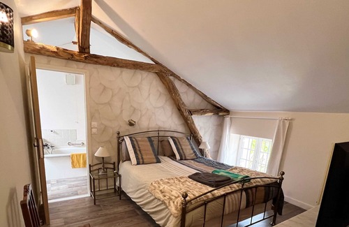 Sorges-et-Ligueux-en-Perigord Villa | Villa de charme avec piscine et jardin paysager