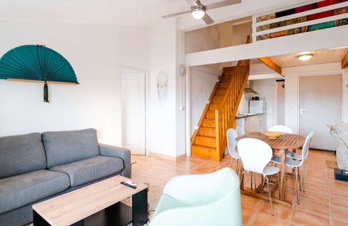 Gruissan Plage Appartement | FR21 Spacieux T2 Mezzanine climatisé Plage des Chalets