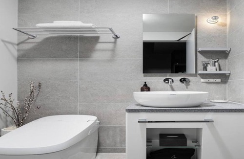 Chuo Hôtel | Framing Your Sleep Room @ Tokyo Street Art Hotel