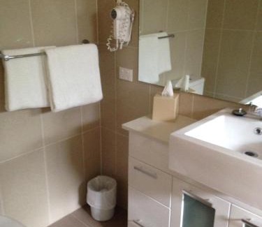 Singleton Hôtel | Francis Phillip Motor Inn and The Lodge
