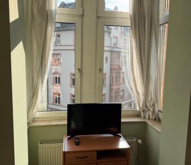 Bahnhofsviertel Appartement | Frankfurt Central Apartment Neorenaissance