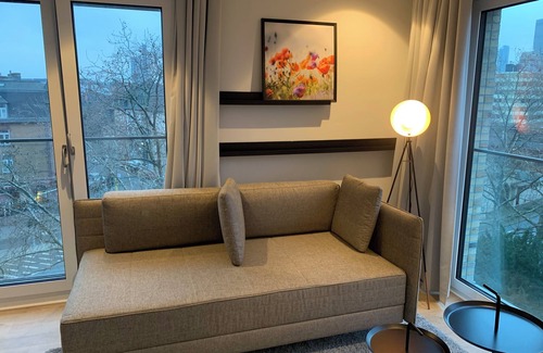 Gallus Appartement | Frankfurt Studio 226: Your Retreat Near the Main Train Station and Messegelände!