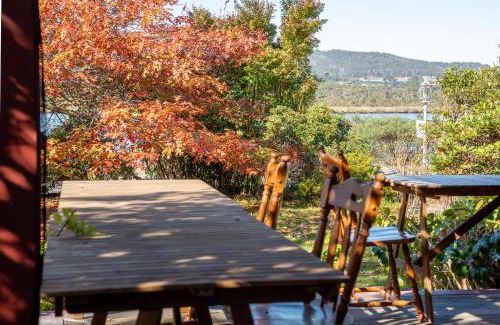 Franklin Lit Et Petit-Déjeuner | Franklin Lodge, Huon Valley, Tasmania, Lavender Room