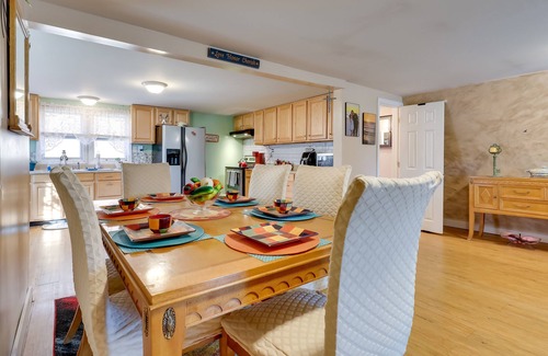 Franklin Maison | NEW! Pet-Friendly Franklin Retreat w/ Pool & Grill