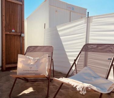 Heist Appartement | FREDERIK Knokke-Heist op de zeedijk met strandcabine - VOSPROPERTIES