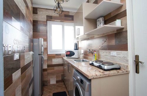 Al-Manshiyah Appartement | Apt de luxe dans le centre-ville d'Alexandrie, vue sur la mer, boutiques et restaurants tout autour