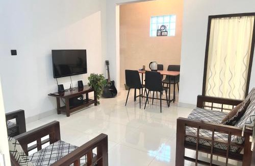 Nainamadama Maison | Free Airport Pickup and Modern Villa