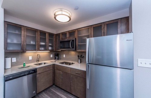 Charleston Copropriété | Wi-Fi gratuit + petit-déjeuner buffet gratuit + piscine extérieure | Suite accessible aux malentendants