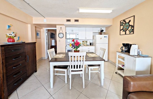 Daytona Beach Shores Copropriété | FREE DAILY ACTIVITIES-Tropical Beach Family Getaway-2 Pools-Onsite Arcade-Laundry-SmartTVs-Free WIFI