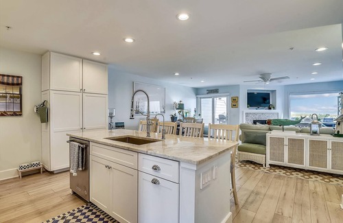 Fenwick Island Maison | LINENS & DAILY ACTIVITIES INCLUDED*! BOOK TODAY! COMMUNITY POOL!