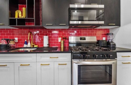 Ironbound District Appartement | Free Parking 4 Suites Near Downtown Newark