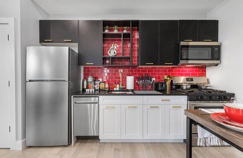 Ironbound District Appartement | Free Parking Modern Duplex-Central Location-close to Train+EWR