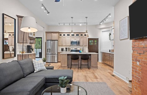 Point Breeze North Maison | Netflix+Free Parking+BBQ+Games Near Bakery Square