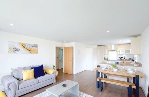 Newham Appartement | Free Parking: Two Bed Apartment London Docklands