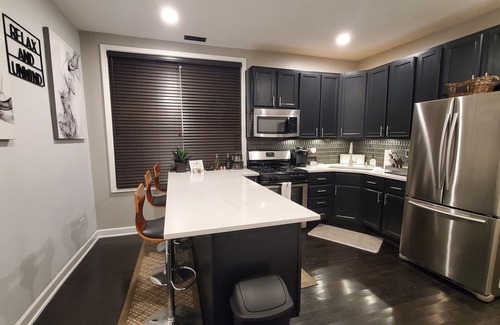 West Bucktown Appartement | Free Parking & Wifi in Bucktown/Logan Square Apt, Close to Everything!