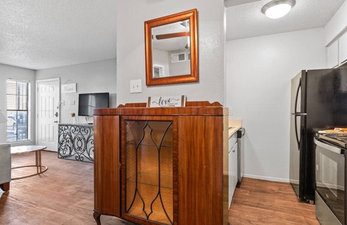 Park Central Appartement | FREE WIFI | 1 BEDROOM APT | DALLAS