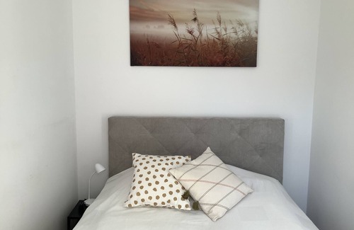Rudolfsheim-Funfhaus Copropriété | Free WiFi Netflix; newly furnished; Contactless: Early Check In / Late Check Out!