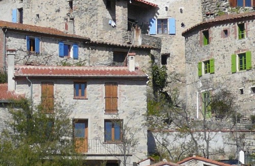 Eus Appartement | Pyrénées françaises / Cottage Village méditerranéen
