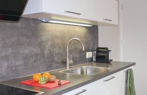 Idskenhuizen Maison | Freonskip is an 8 person child friendly water villa.