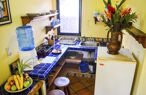 Brisas de Zicatela Appartement | Suite spacieuse au 2e étage, cuisine, vue sur la piscine et les jardins, à 1 minute de la plage