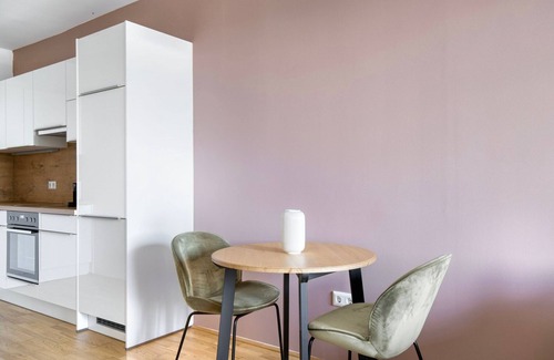 Erdberg Appartement | Fresh Landstraße 1BR w/ Pool, Gym & Cellar, nr Hyblerpark, by Blueground