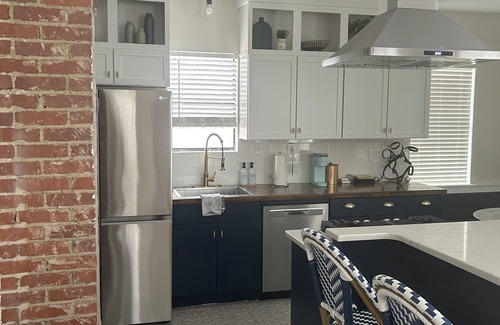 Lincoln Terrace Copropriété | Fresh remodel in neighborhood with great Architecture from early 1900's.
