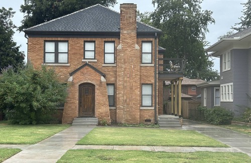 Lincoln Terrace Copropriété | Fresh remodel in neighborhood with great Architecture from early 1900's.