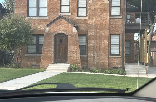 Lincoln Terrace Copropriété | Fresh remodel in neighborhood with great Architecture from early 1900's.