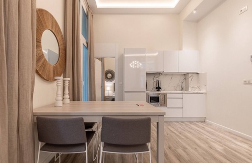 Centro Appartement | Fresh Velazquez Apartment A