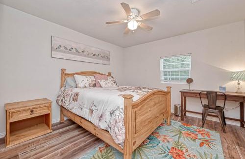 Burton Appartement | Freshly Remodeled Modern Country Home